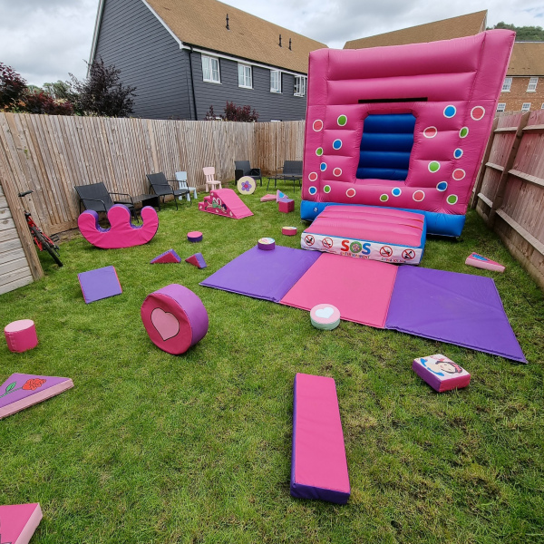 Pink Enclosed Bouncy Castle & Soft Play