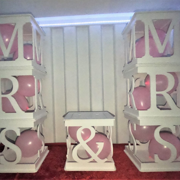 Mr & Mrs Cubes