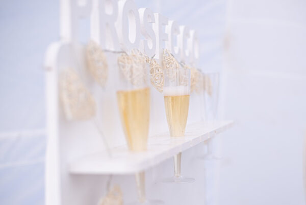 prosecco wall stand