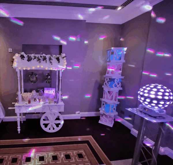 wooden cubes, mr & mr, mrs & mrs, mr & mrs decorations